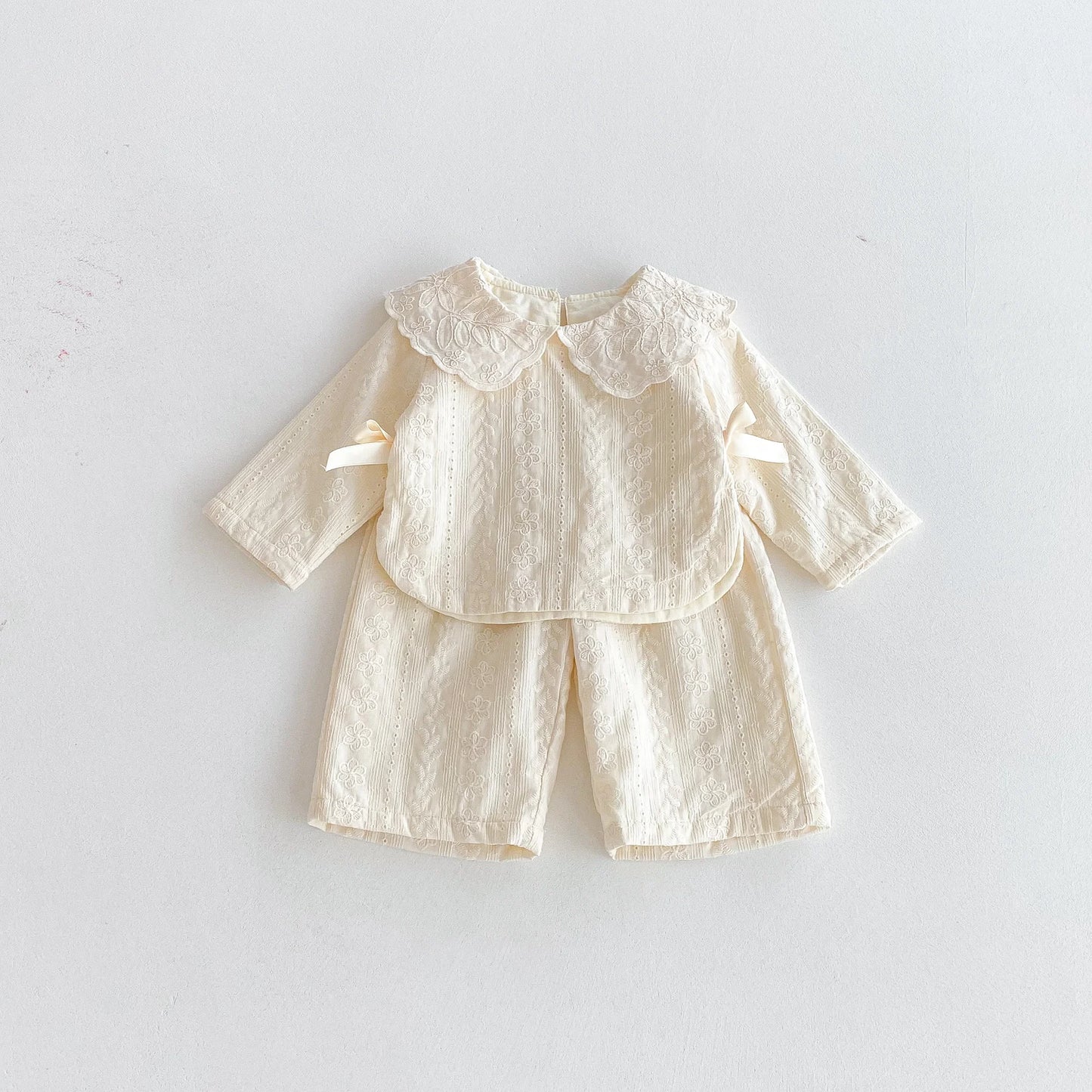 Ensemble fille col dentelle et pantalon ample