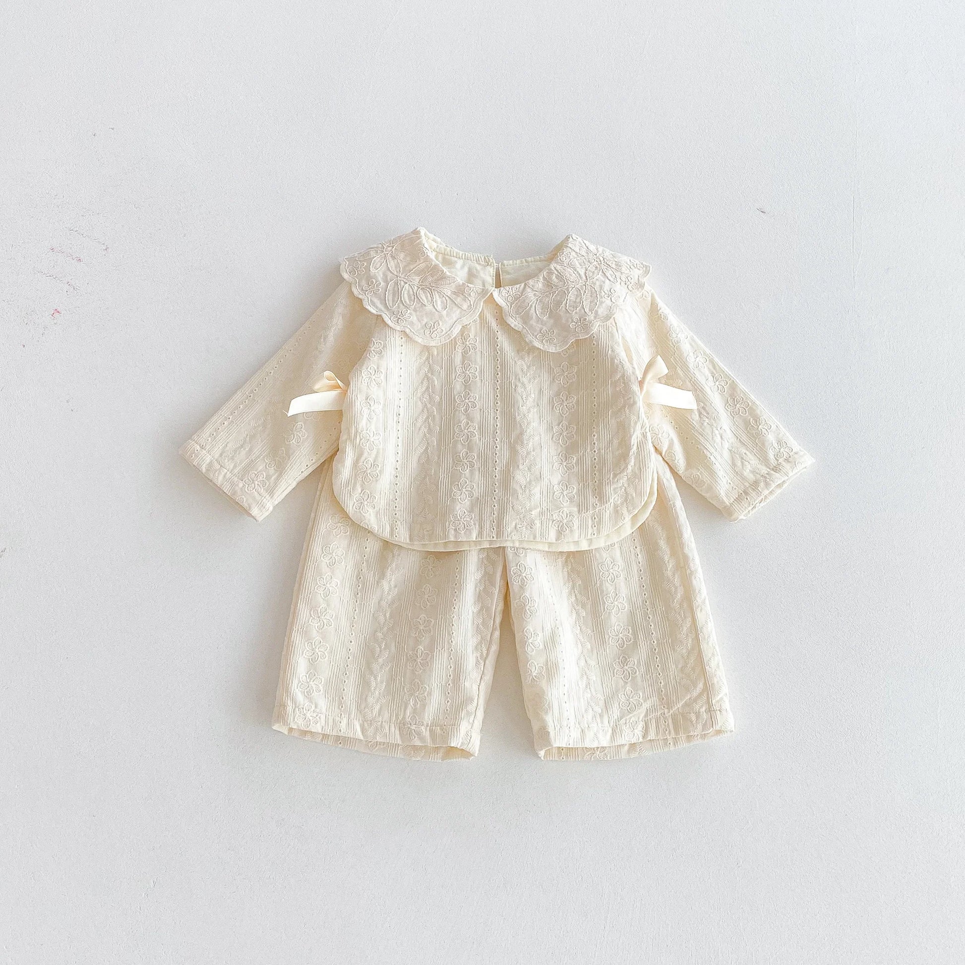 Ensemble fille col dentelle et pantalon ample